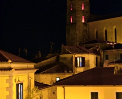 Campagna Nastro rosa: si accende di rosa il campanile di S.Francesco.